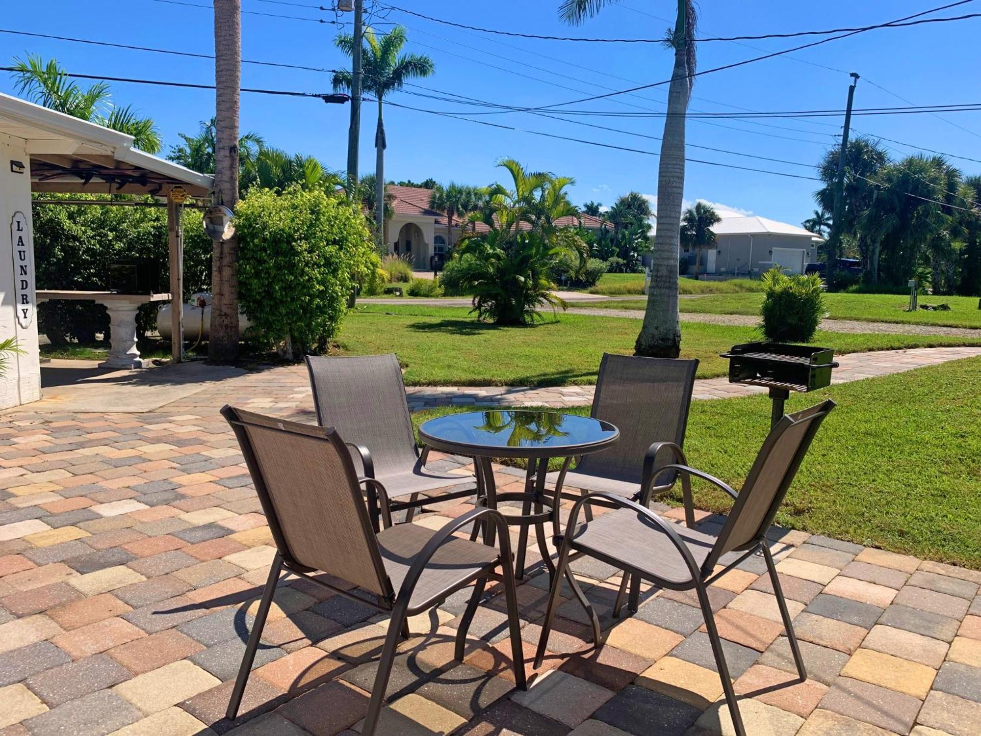 2 Bed Cottage With Pool, Close To Beach! Bbq Grills & Patio Fort Myers Eksteriør billede