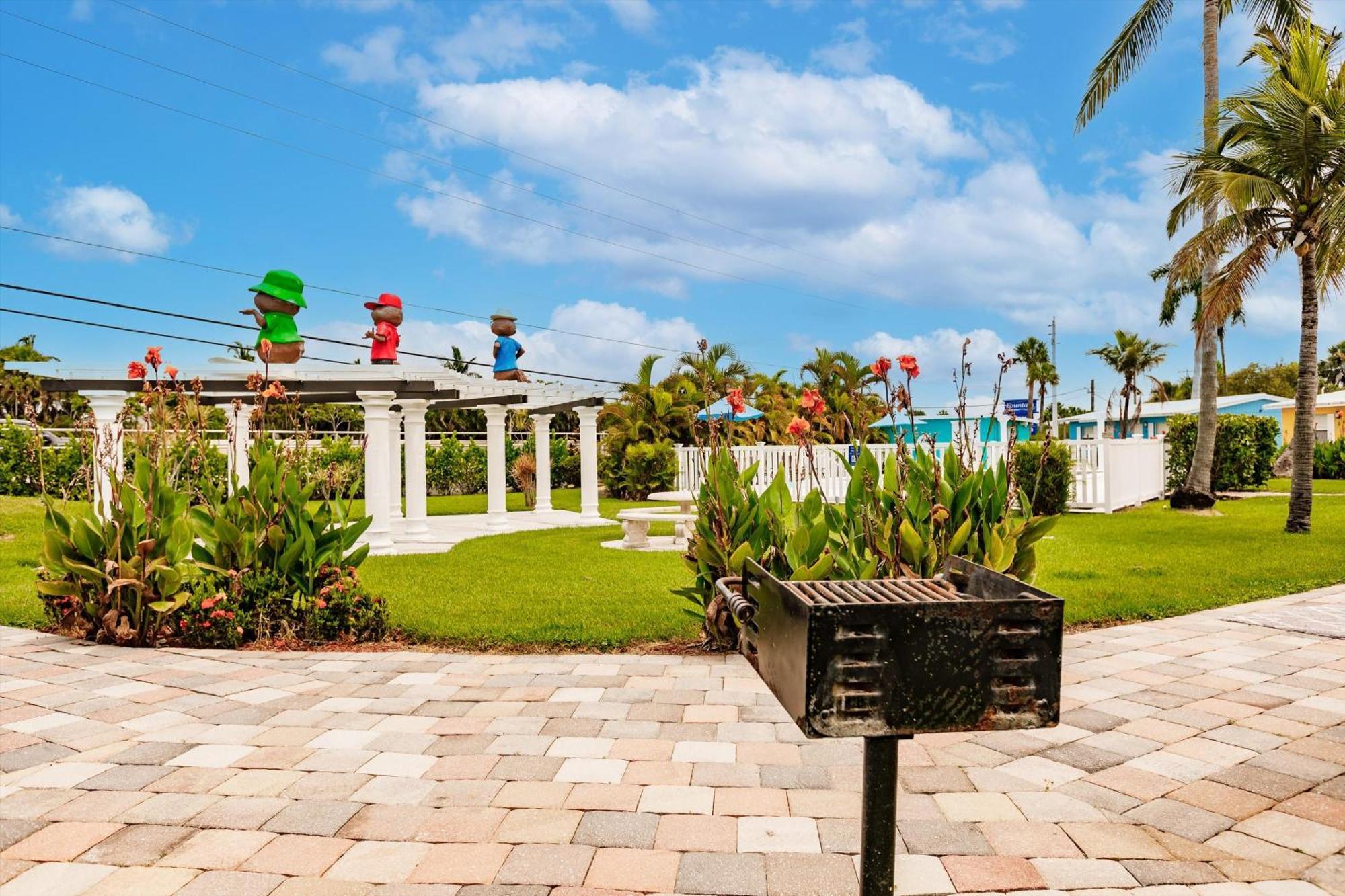 2 Bed Cottage With Pool, Close To Beach! Bbq Grills & Patio Fort Myers Eksteriør billede